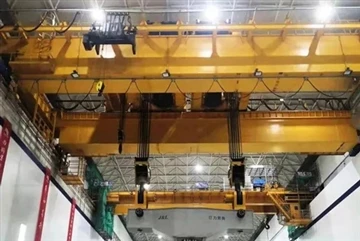 Elektrisko tilta celtņu regulārā apkope apstrādes rūpniecībā